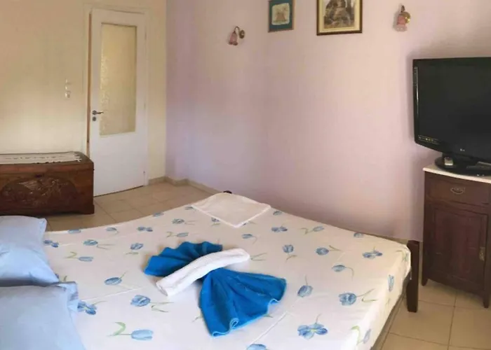 Kondina Village Apartment Vinglafia